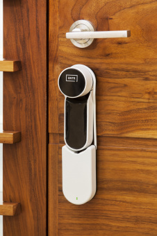 Беспроводной аккумулятор Mul-t-lock ENTR фото в интернет-магазине ДорогиеЗамки.рф